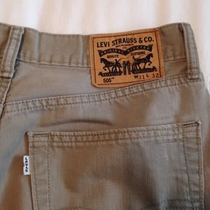 Lev's 505 jeans size W31 L32